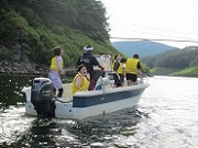 湖でのボート写真