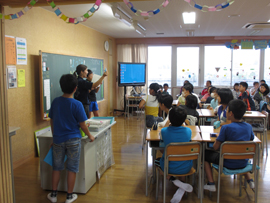 写真 上作延小学校との交流