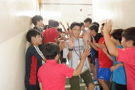 �ʐ^�@�V���l�w